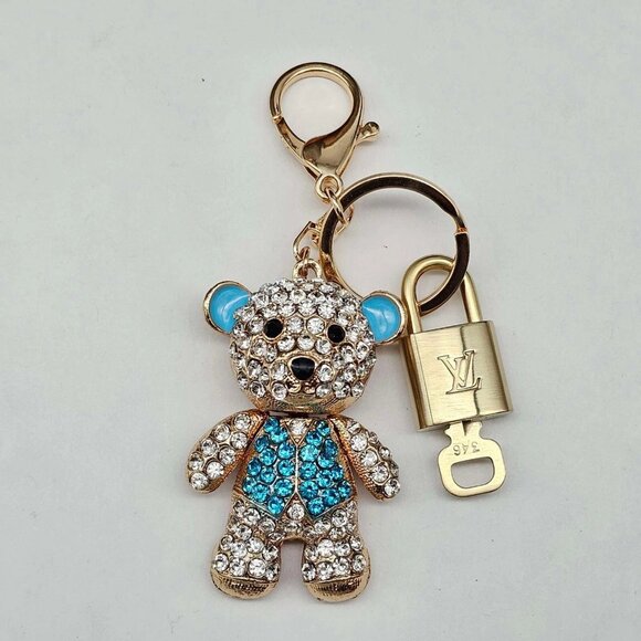 Authentic Louis Vuitton Lock & Key with unbranded Rhinstone Bear Bagcharm - Picture 1 of 7